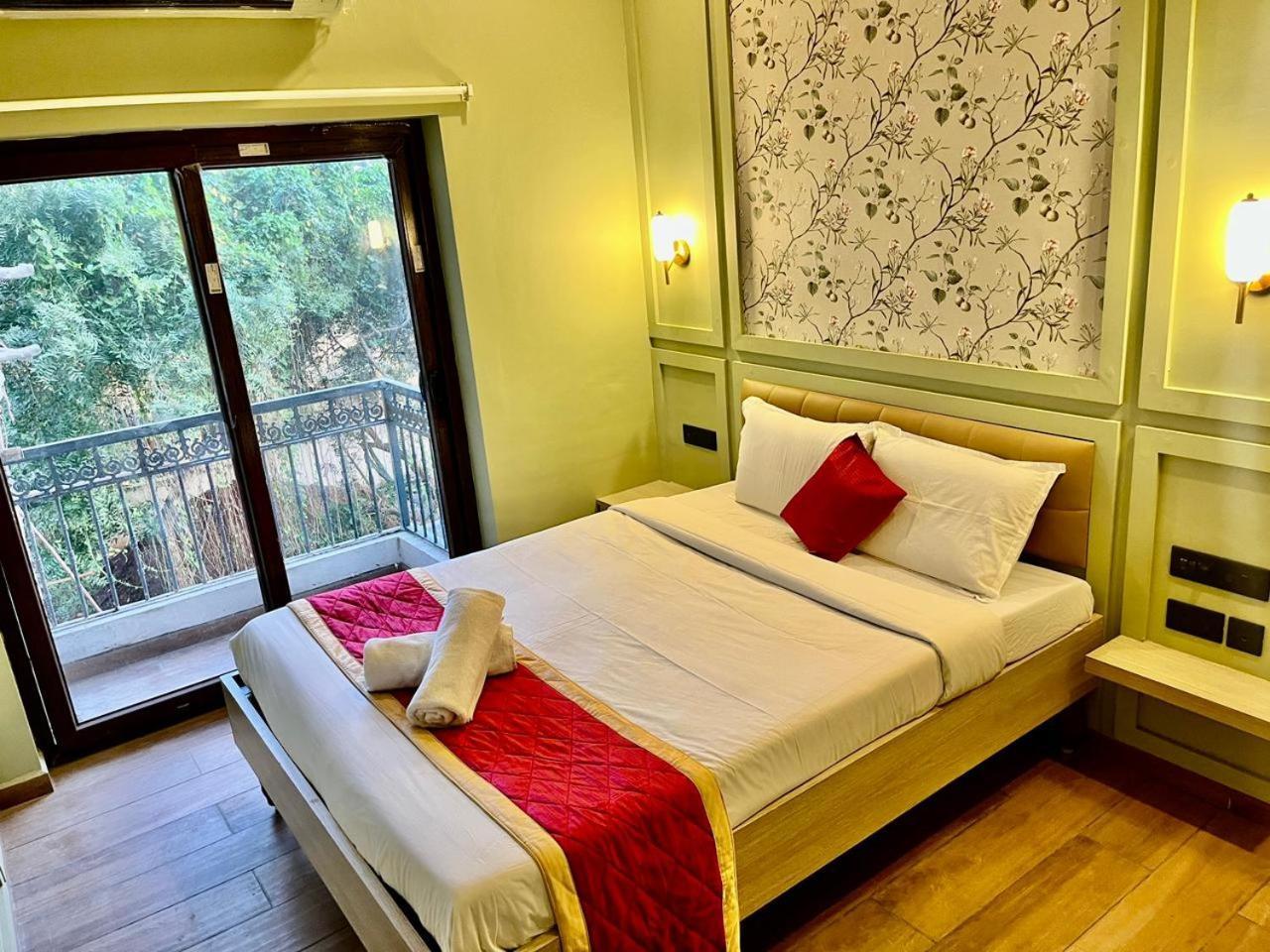 Hotel Castle Manor - Auroville Beach Пондичерри Экстерьер фото