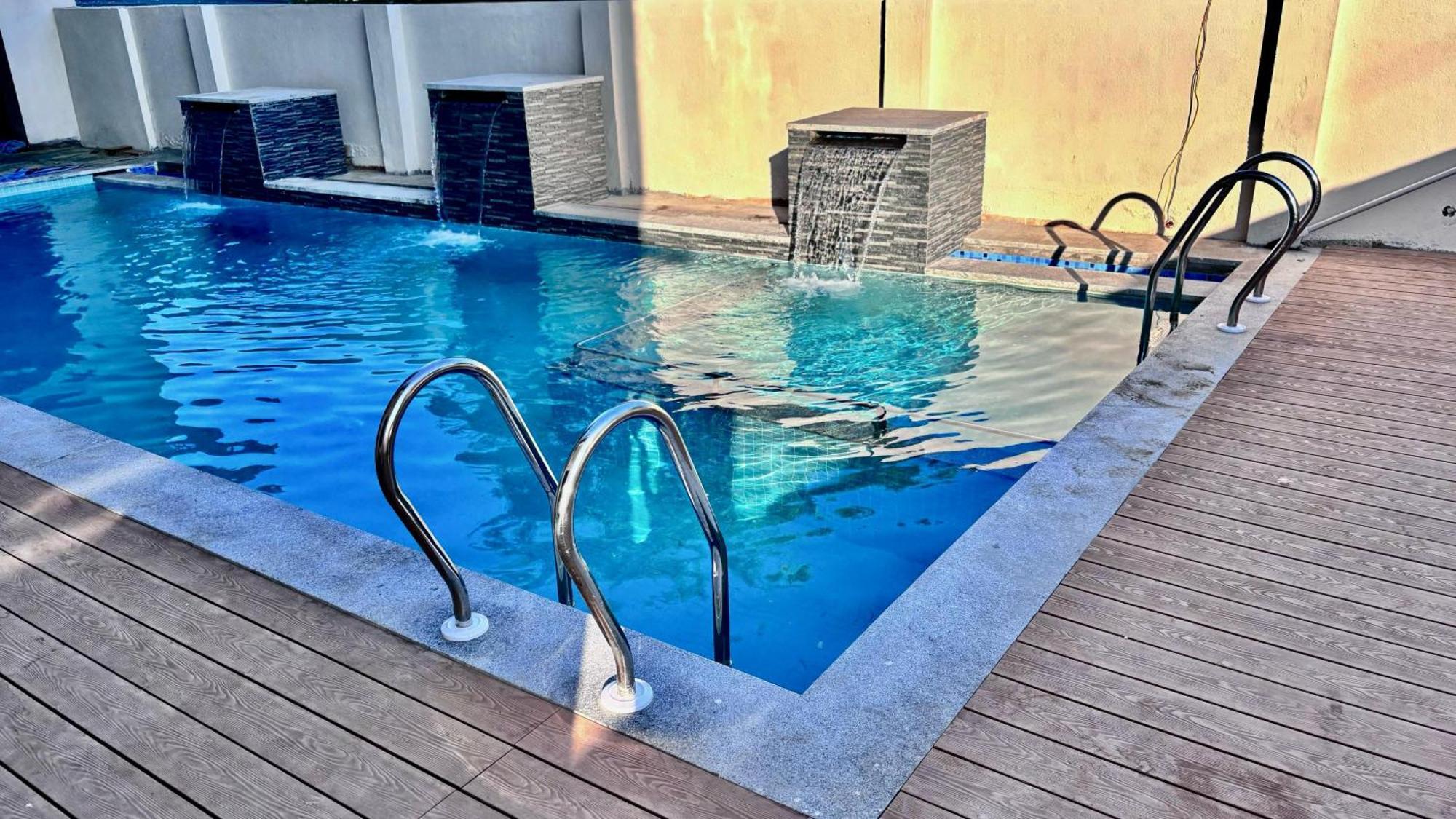Hotel Castle Manor - Auroville Beach Пондичерри Экстерьер фото